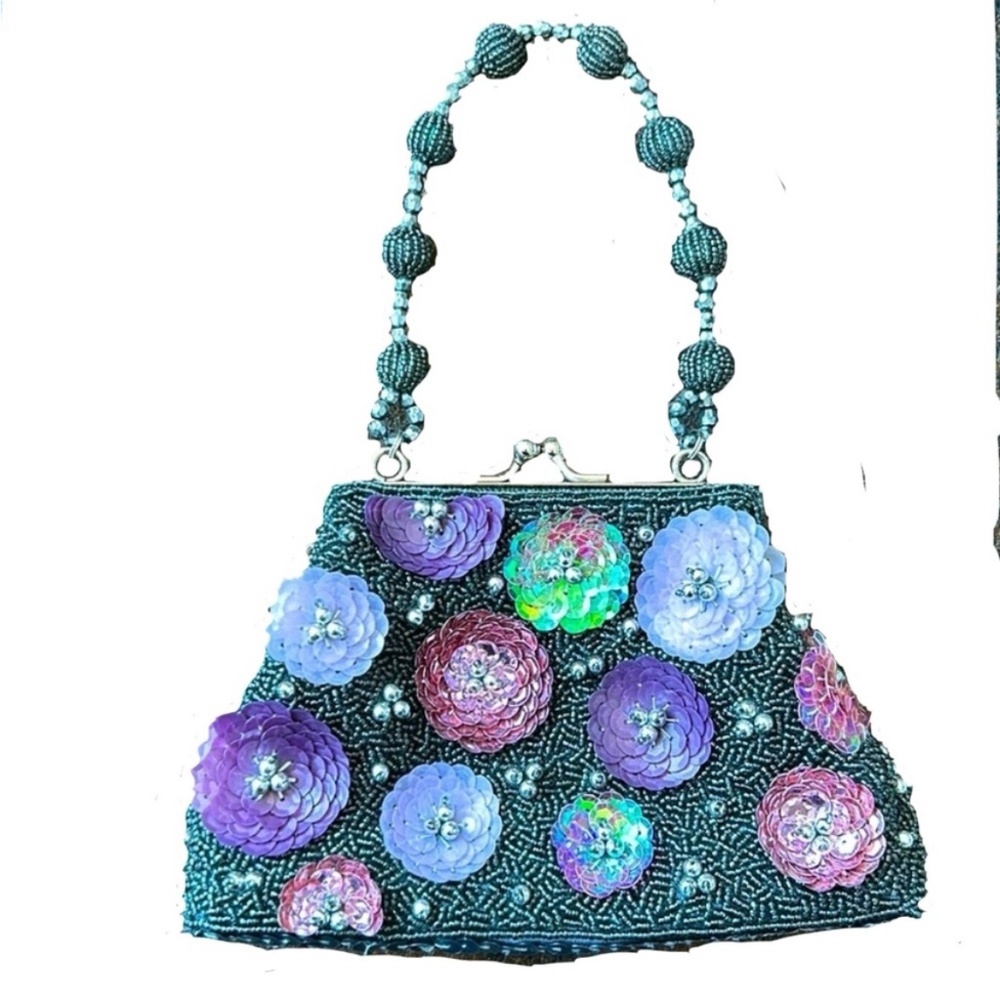 Handmade Bijoux Sequin small Bag pearls & zircons made in Italy 🇮🇹 paid 450€